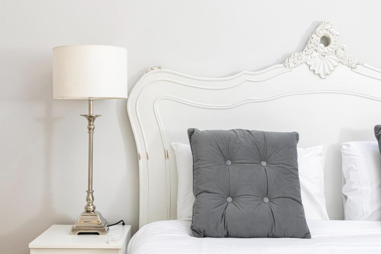 Penthousestays Notting Hill - Spacious 3 Bedroom King Bed - Near Portobello Road & Kensington High Street Apartament *