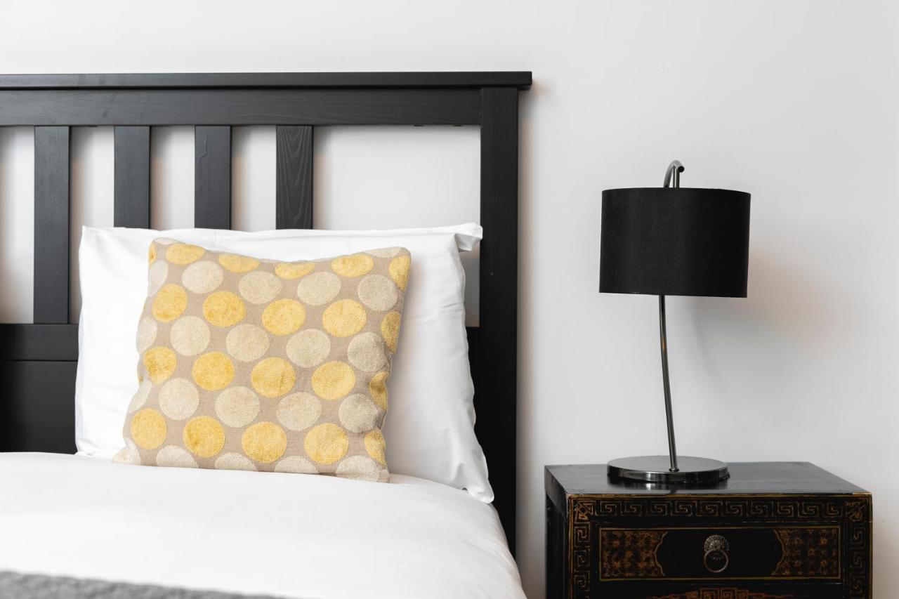 Penthousestays Notting Hill - Spacious 3 Bedroom King Bed - Near Portobello Road & Kensington High Street Londra